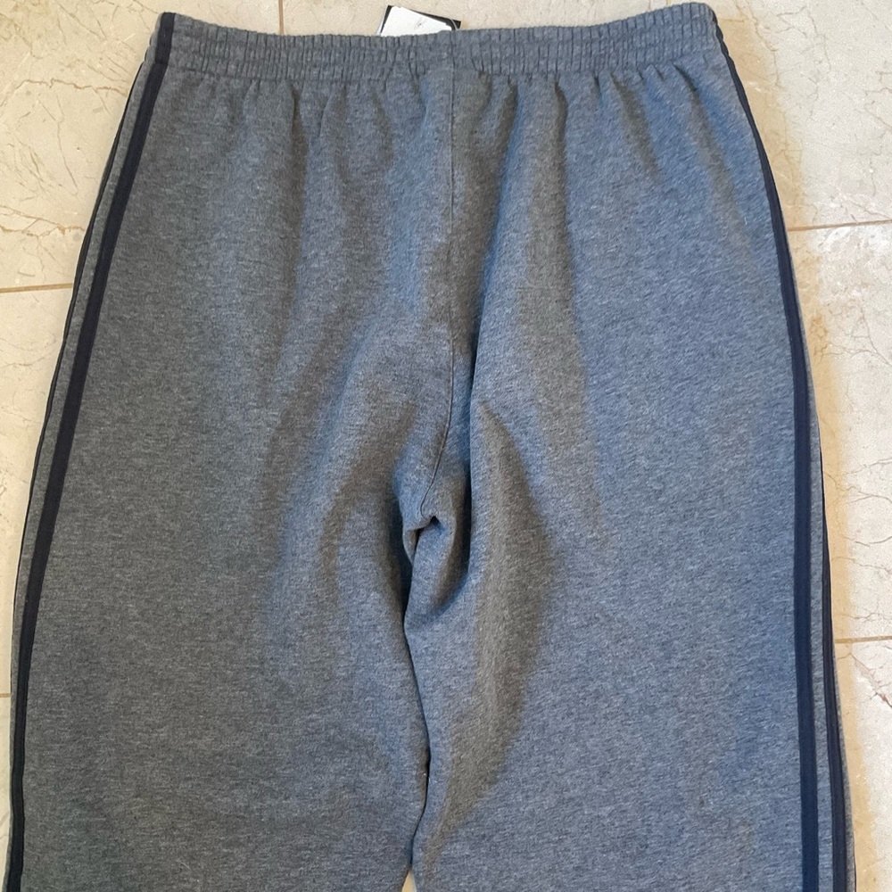 Adidas Sweat Pants NWT, grey with black leg stripes, fleece, Men’s Sz XL - Picture 7 of 12